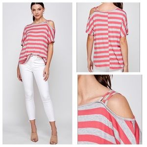 🐞🐞🐞 Boutique Coral and gray striped one cold shoulder top